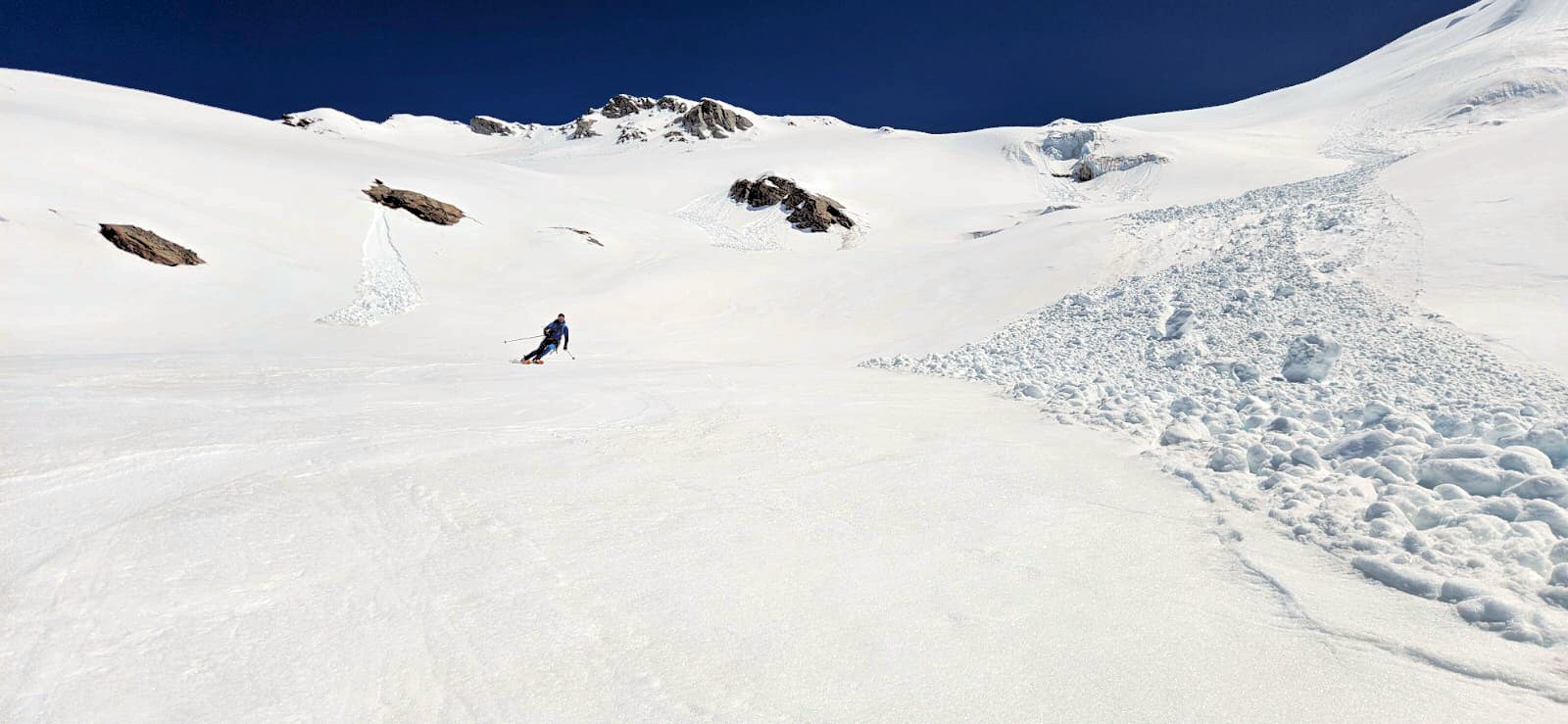 WhatsApp Image 2025 06 10 at 22.49.58(3)